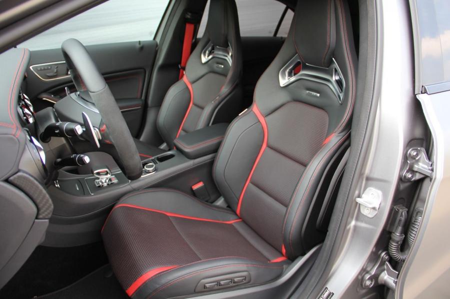  Mercedes-Benz A45 AMG 2013 года  (фото 41 из 55)